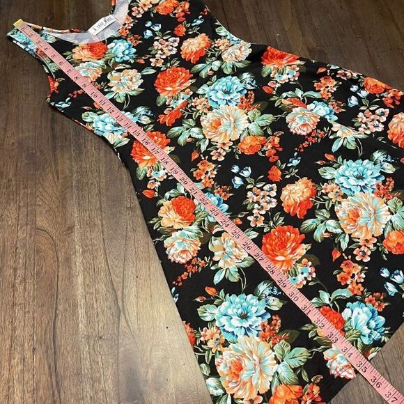 New Floral Fit & Flare Sleeveless Dress - Picture 9 of 12
